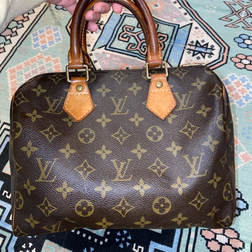 Authentic Louis Vuitton speedy 30